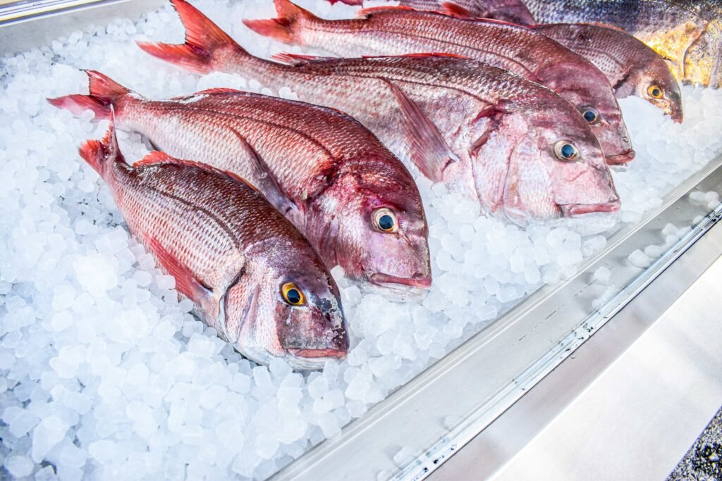 Enjoy dining in Kahlua Skiathos with the most majestic backdrop of the sea. Featuring homemade Greek and Mediterranean dishes accompanied by carefully curated wine list, as well as tsipouro and ouzo.