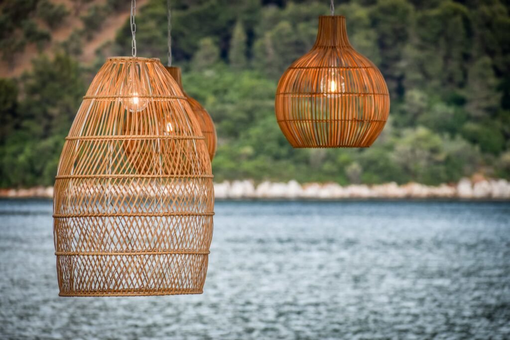 Enjoy dining in Kahlua Skiathos with the most majestic backdrop of the sea. Featuring homemade Greek and Mediterranean dishes accompanied by carefully curated wine list, as well as tsipouro and ouzo.